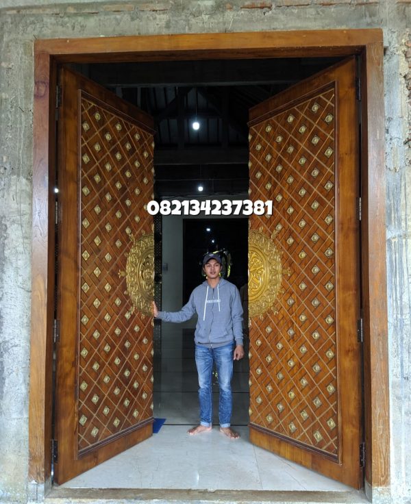 Pintu-replika-masjid-nabawi-ornamen