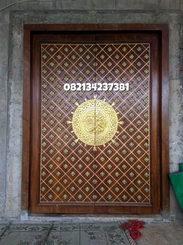Pintu-replika-masjid-nabawi-ornamen-semi-kuningan-3