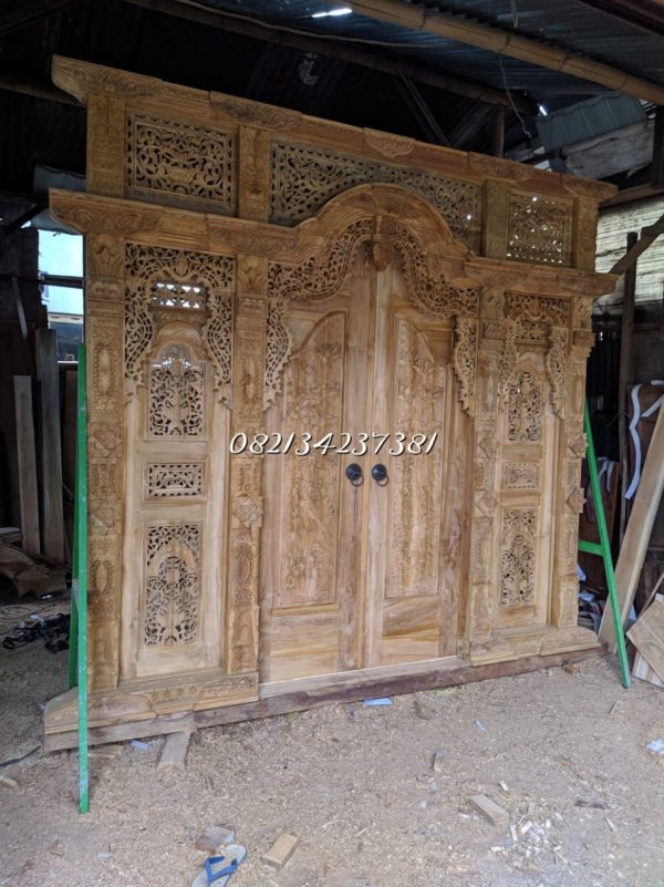 gebyok-relief-1