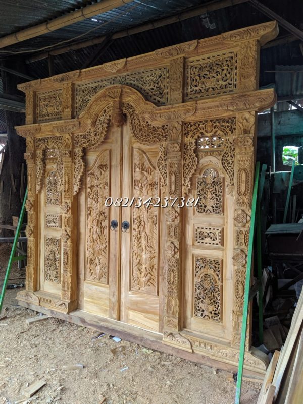 gebyok-relief-4