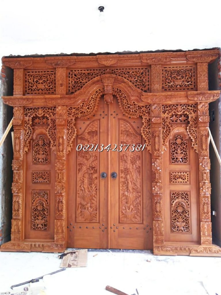 Gebyok Relief 3 meter