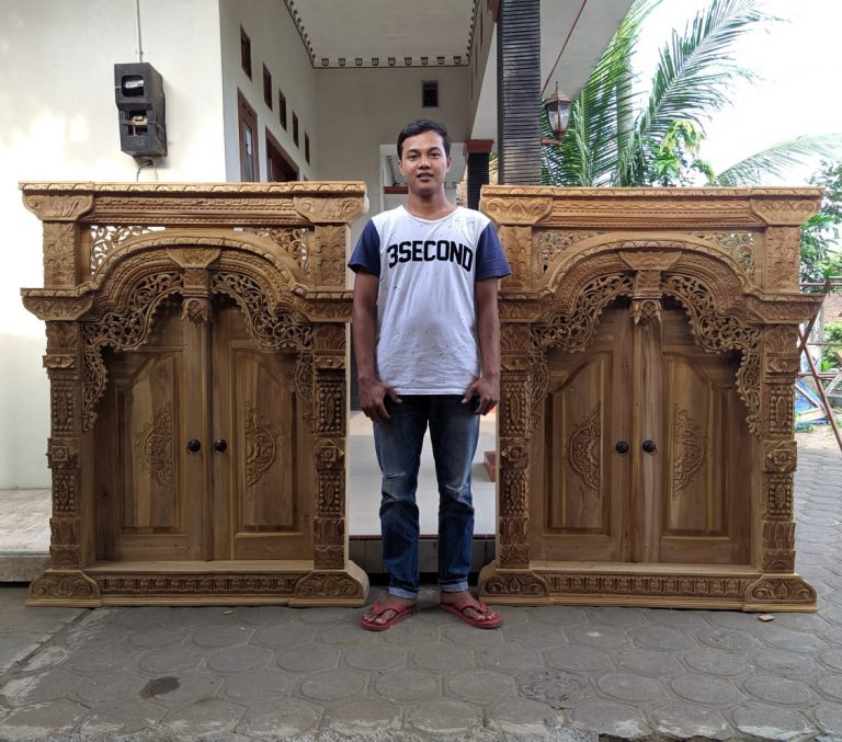Jendela Gebyok Ukir Besar Megah