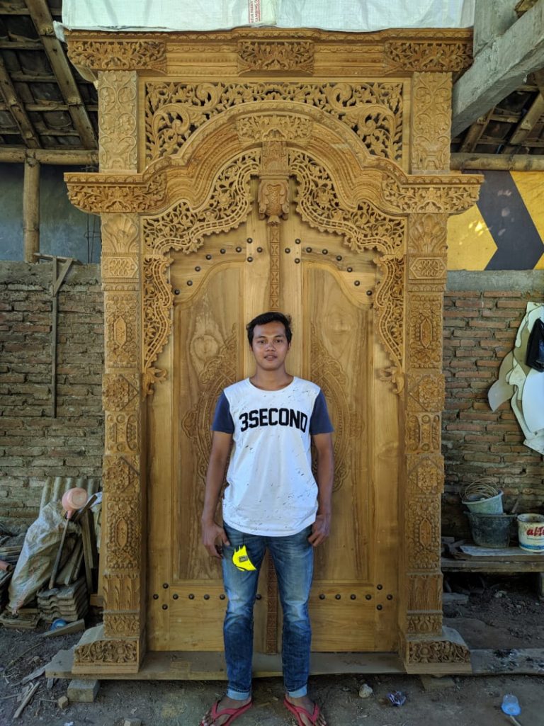 Kusen Pintu Gapura Gebyok