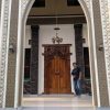 pintu-gebyok-ukir-gapura