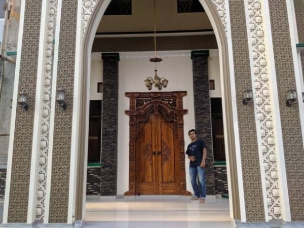 pintu-gebyok-ukir-gapura