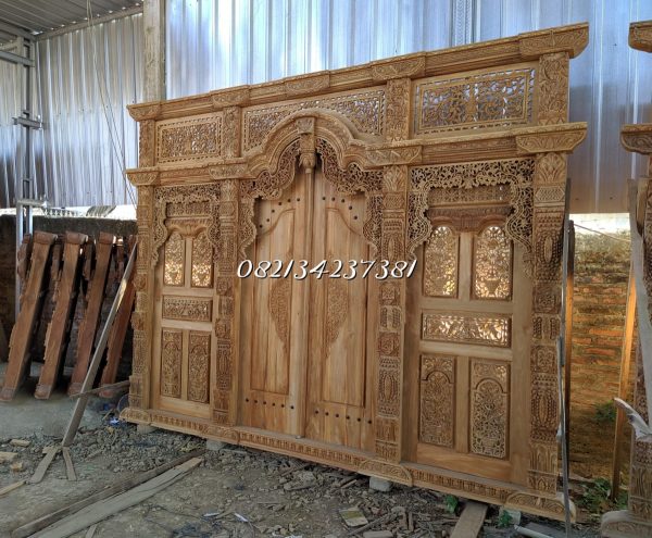 pintu-gebyok-ukir-jepara-3 pintu-gebyok-ukir-jepara-3
