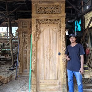 pintu-kamar-gebyok-ukir-1 pintu-kamar-gebyok-ukir-1