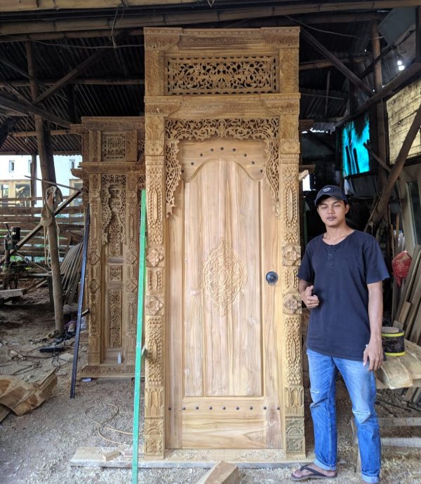 pintu-kamar-gebyok-ukir-1 pintu-kamar-gebyok-ukir-1