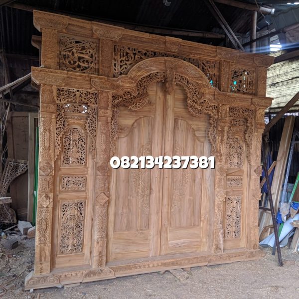 Pintu-masjid-gebyok-jawa-ukiran