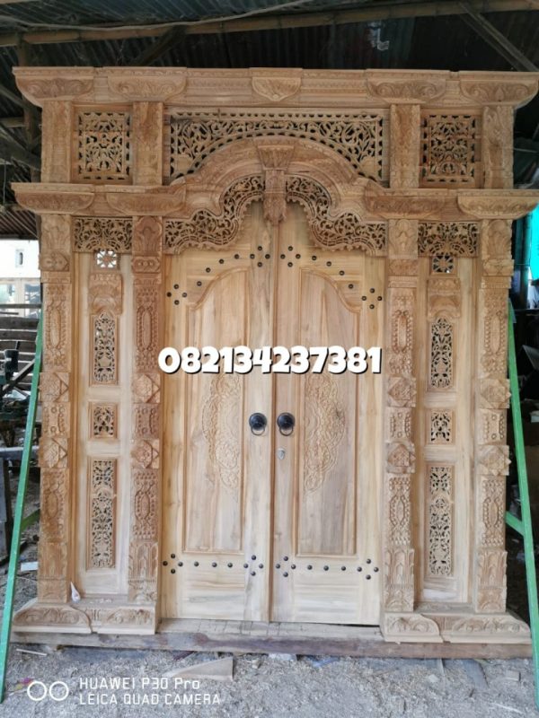 kusen-pintu-ukir-gebyok