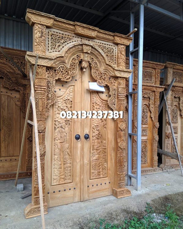 gapura_gebyok_relief gapura_gebyok_relief