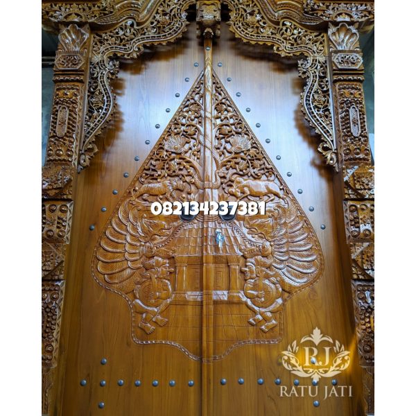 gapura_gunungan