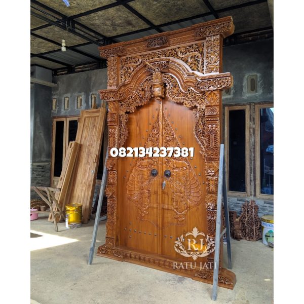 gapura_gunungan