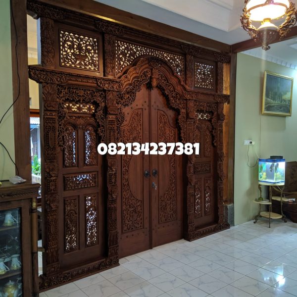 gebyok_relief320cm gebyok_relief320cm