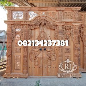 gebyok_gunungan